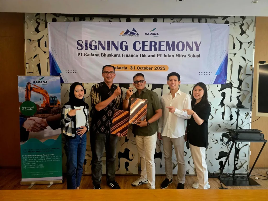 signing ceremony IMS dengan pt radana bhaskara finance tbk