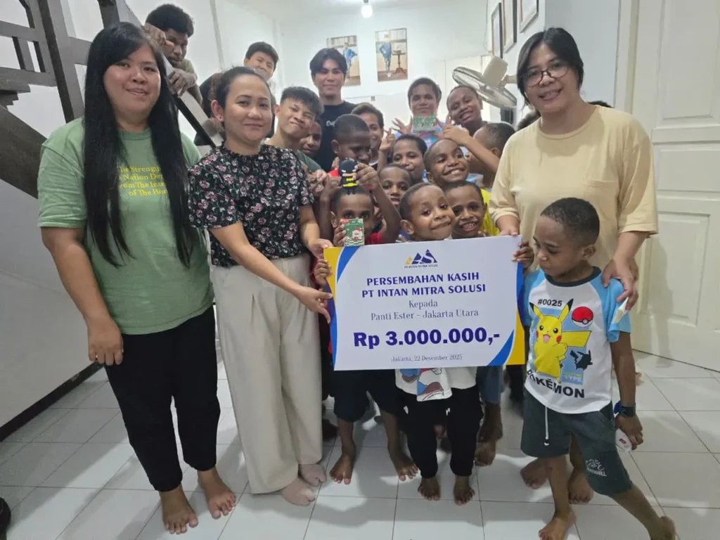 ims memberikan santunan dalam rangka natal ke panti asuhan